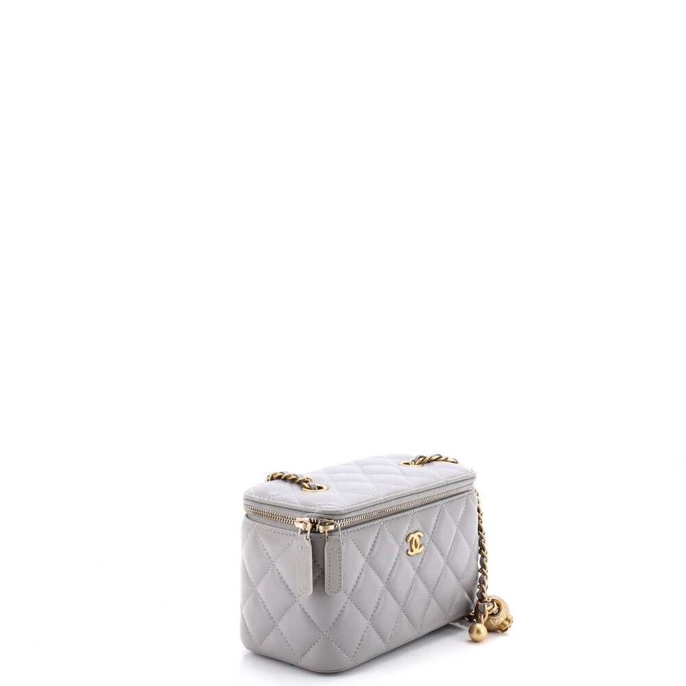 Chanel Pearl Crush Vanity Case With #249632C39B - Picture 2 of 7